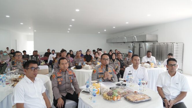 
					KAPOLRI CEK KESIAPAN SPPG POLRESTABES SEMARANG SECARA VIRTUAL