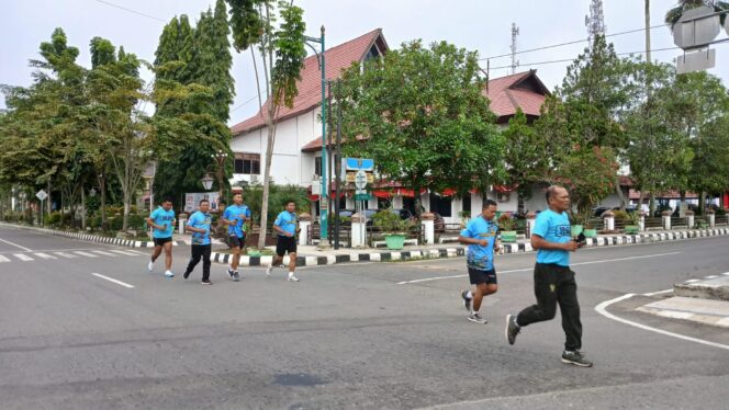 Kodim 1008/Tabalong Gelar Aerobik Lari Bersama, Jaga Kebugaran Prajurit