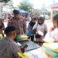 POLDA KEPRI GELAR JUM’AT BERKAH DI SAGULUNG: HADIRKAN PANGAN MURAH, LAYANAN KESEHATAN, DAN MAKANAN GRATIS*