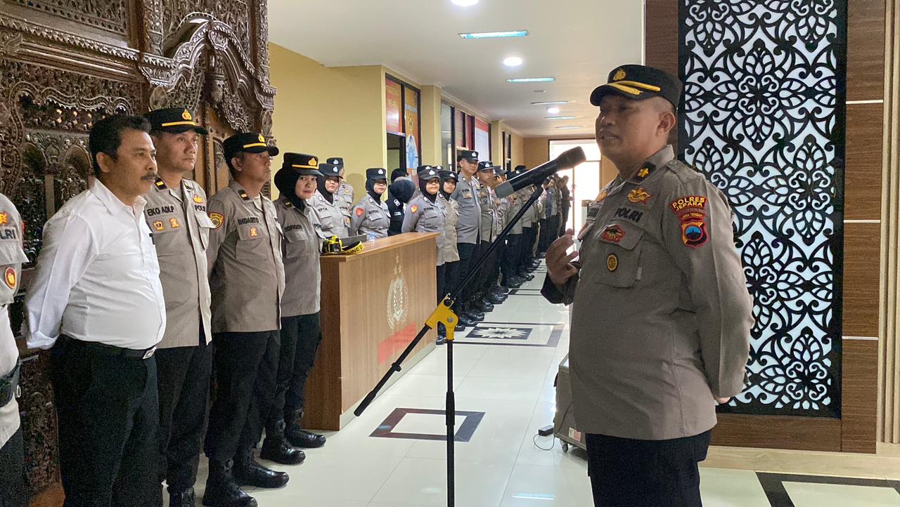 Anggota Polres Jepara Harus Jadi Teladan Hidup Sederhana