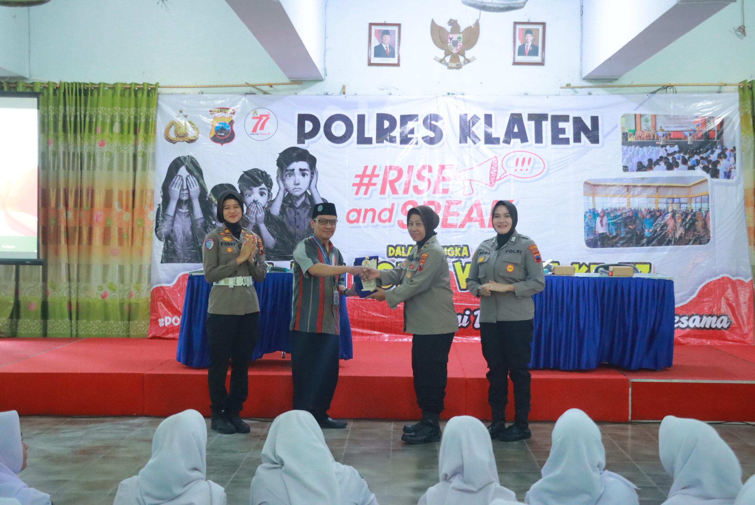 Bangun Percaya Diri Generasi Muda, Polwan Polres Klaten Gelar Kampanye Inspiratif di Sekolah