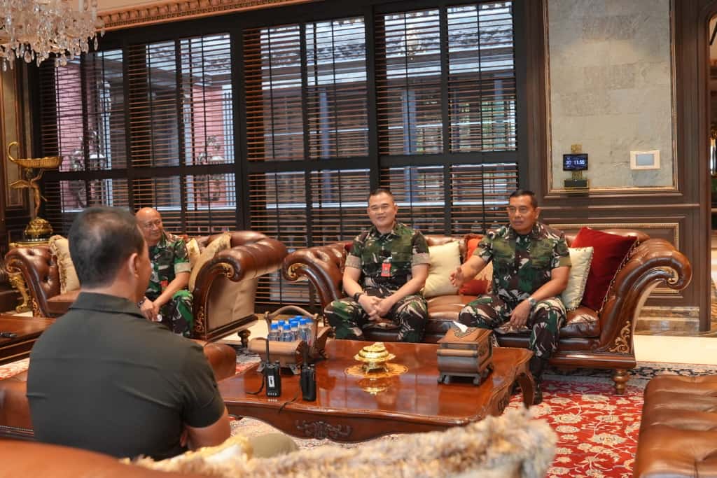 Pangkormar Anjangsana ke Mantan Panglima TNI Jenderal TNI (Purn) Andika Perkasa