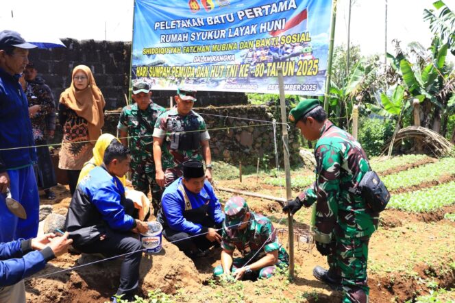 
					Kasdim 0820/Probolinggo Hadiri Peletakan Batu Pertama Program Rutilahu di Kecamatan Sumber