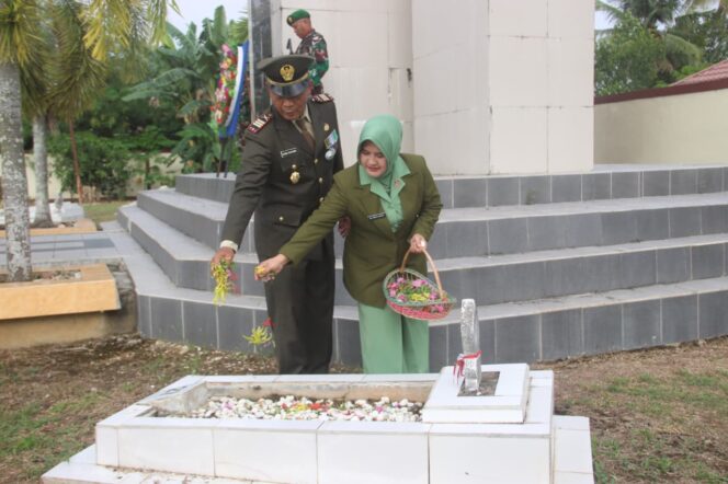 Kodim 1008/Tabalong Gelar Ziarah Ke TMP Tanjung Kencana Dalam Rangka Hut Tni Ke-80
