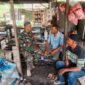 Hari Libur Tak Halangi Babinsa Koramil 1002-08/LAU Berkomunikasi dengan Warga Binaan