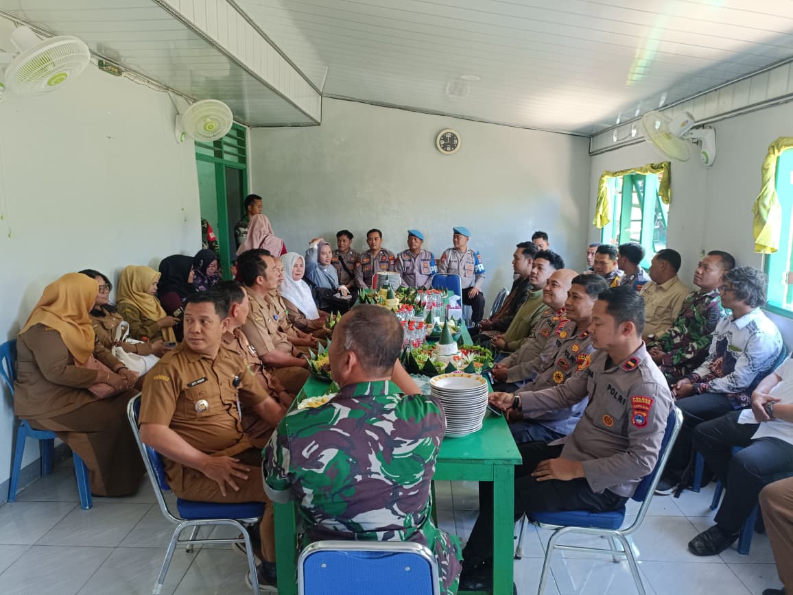Kejutan di Hari Ulang Tahun TNI ke-80, Koramil 1008-02/Haruai-Bintang Ara-Upau Disambangi Forkopimca