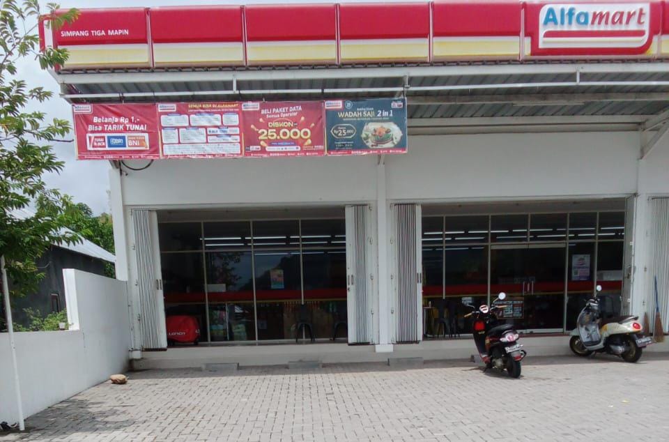 PN Sumbawa Tetapkan Eksekusi Inkrah, Alfamart Dianggap Berdiri di Tanah Milik Ahli Waris Sahema