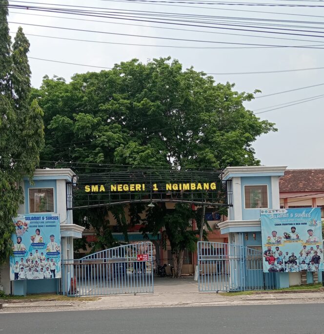 
					Dugaan Pungli Berkedok Sumbangan Wajib di SMA Negeri 1 Ngimbang, Lamongan: Wali Murid Tertekan Bayar hingga Rp4 Juta