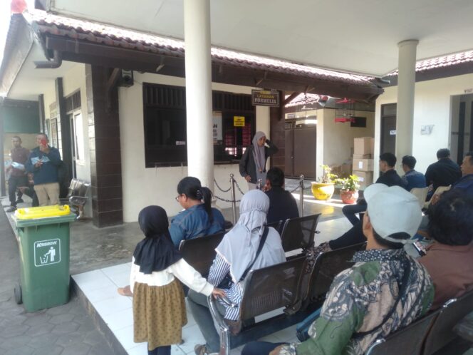 
					Samsat Lumajang Catat Lonjakan Pembayaran Pajak Kendaraan di Bulan Oktober