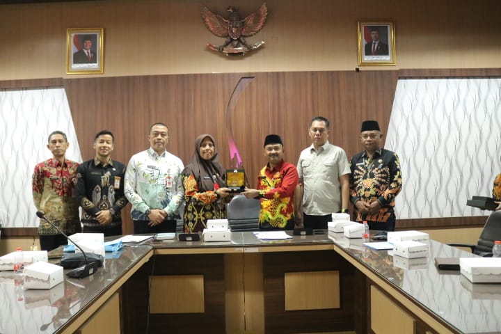 Pantai Bentar Jadi Role Model Nasional, Probolinggo Dapat Kunjungan Studi Tiru dari Pemkab Lumajang