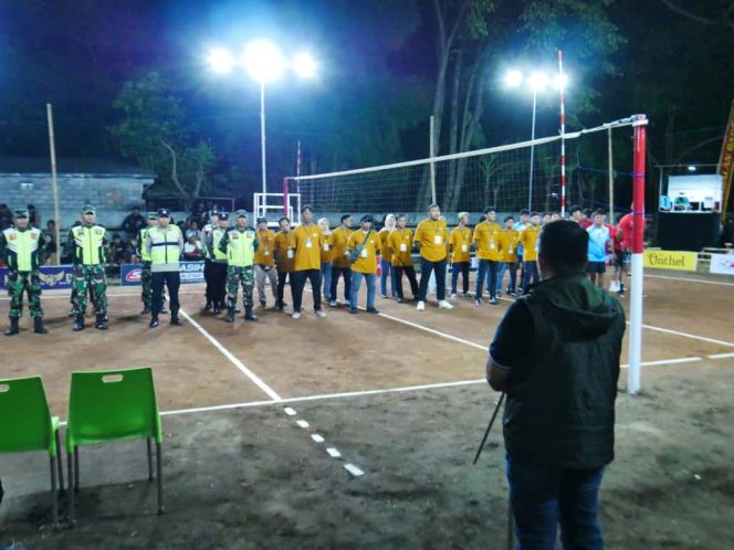 
					Turnamen Bola Voli Antar Desa Se Blitar Raya MUSPIKA CUP 2025 Resmi Dibuka, Meriahkan HUT TNI Ke 80 Di Aloon-Aloon Lodoyo