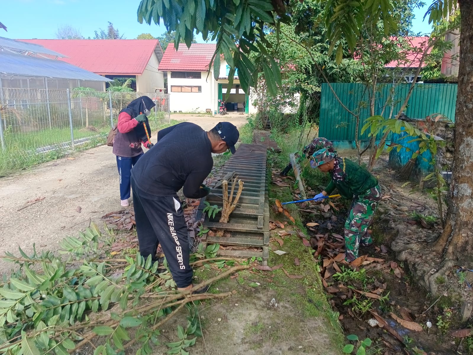 Koramil 1008-03/Tanjung Dukung Gerakan Masyarakat Tabalong Jaga Lingkungan (GEMA JALIN)