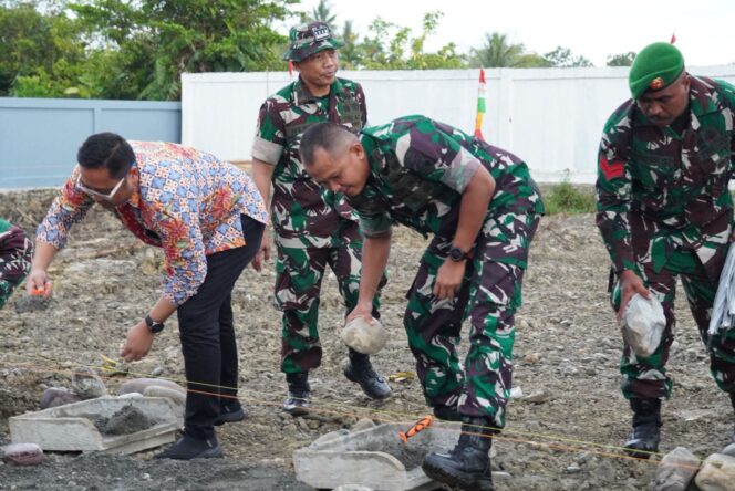 
					Dandim 1710/Mimika Dampingi Kasdam XVII/Cenderawasih Hadiri Groundbreaking Pembangunan Koperasi Desa dan Kampung Merah Putih