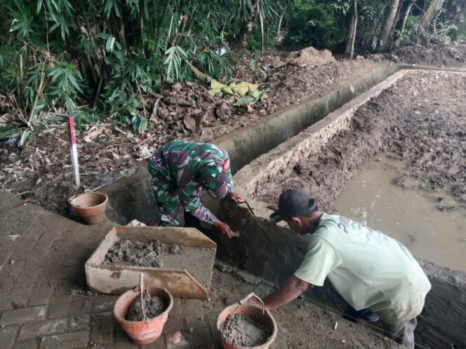 
					Pembangunan Irigasi di Desa Hapulang Bersama Babinsa dan Warga untuk Masa Depan Lebih Cerah