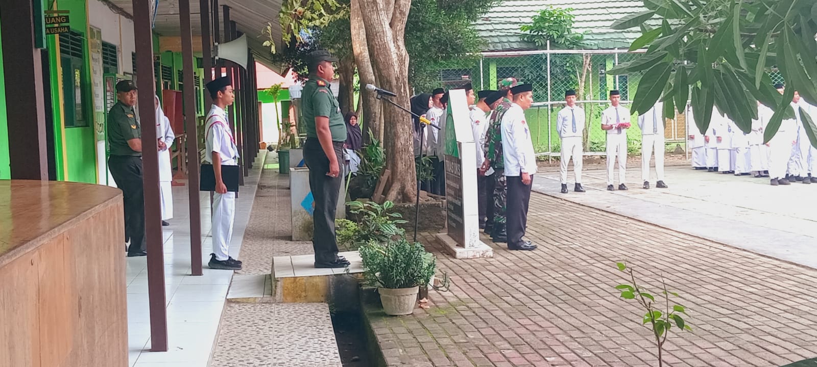 Pelajar MAN 4 HST Dapat Pembinaan Disiplin dan Wawasan Kebangsaan dari Koramil 1002-04/LAS