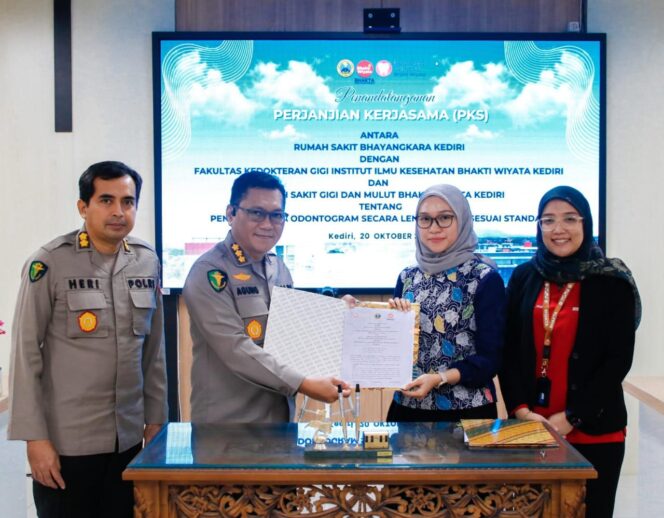 RS Bhayangkara Kediri dan IIK Bhakti Wiyata Teken Kerja Sama Pengisian Odontogram Standar DVI
