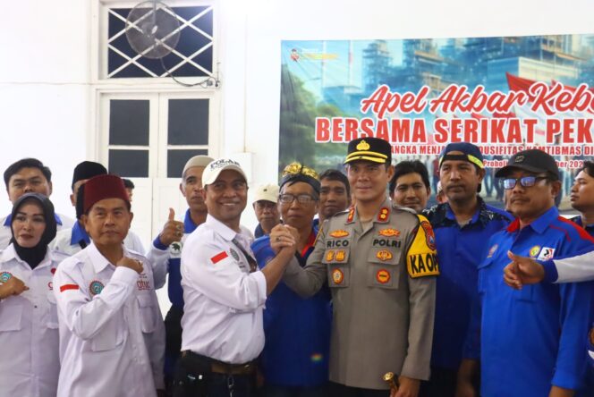 Kapolres Probolinggo Kota Pimpin Apel Akbar Kebangsaan Buruh, Tegaskan Sinergi Polri dan Pekerja Jaga Keutuhan Bangsa