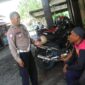 Satlantas Lumajang Edukasi Wajib Pajak Lewat Program “Polantas Menyapa” Satlantas Lumajang Edukasi Wajib Pajak Lewat Program “Polantas Menyapa”