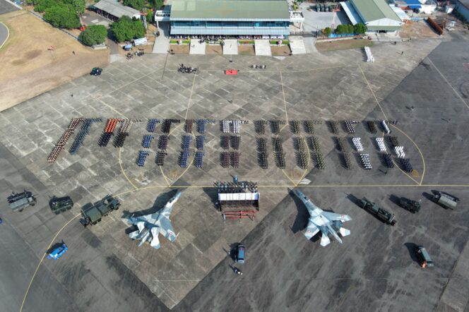 
Upacara Peringatan HUT Ke-80 Tentara Nasional Indonesia di Makassar