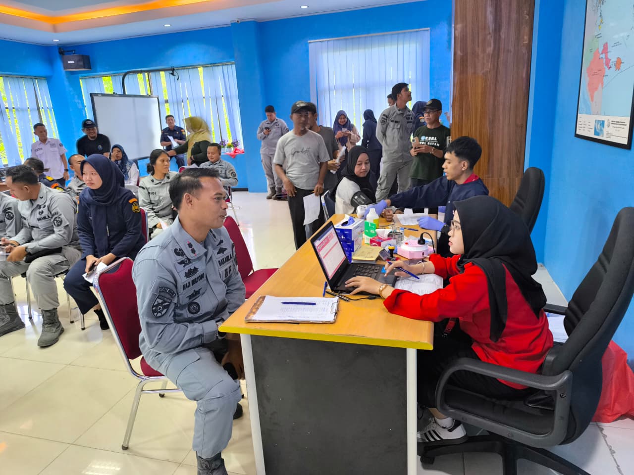 Bakamla RI Ikut Donor Darah di HUT Ke-26 KKP