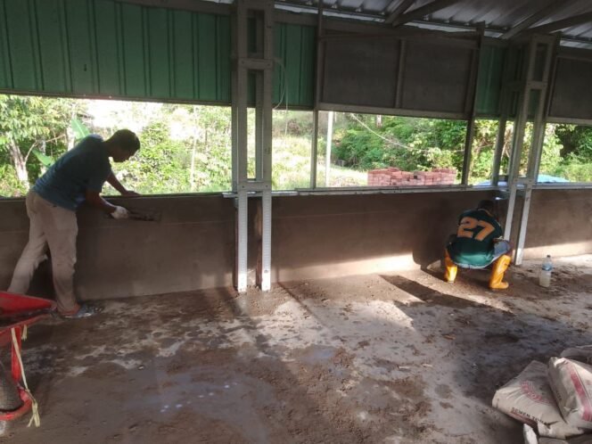 
					Satgas TMMD Ke-126 Terus Genjot Perehaban Gereja Advent di Kampung Babak