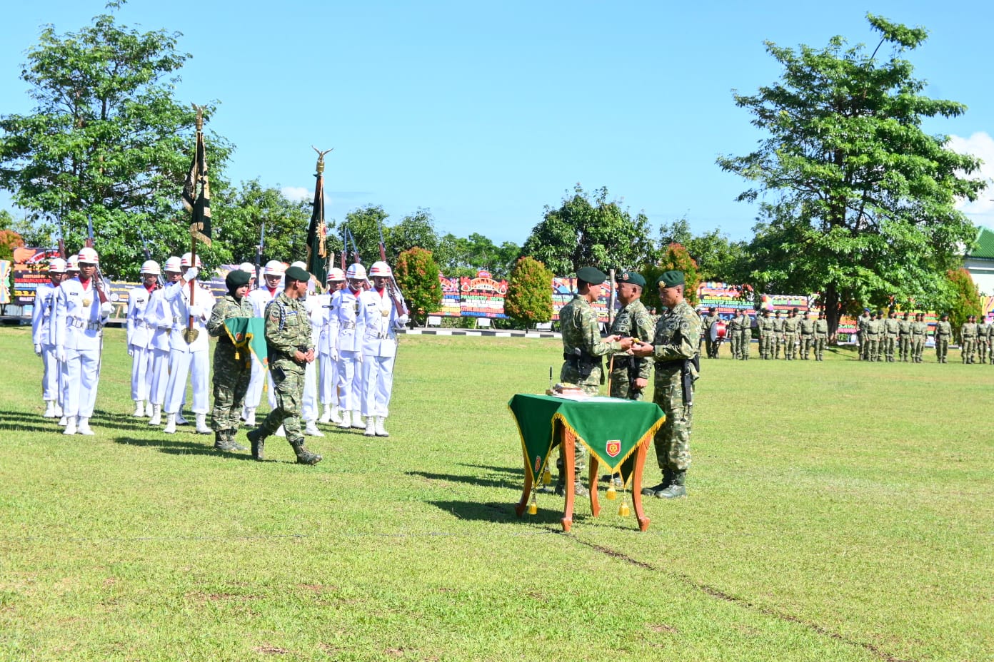 Danlanud Sultan Hasanuddin Hadiri Sertijab Panglima Divisi Infanteri 3 Kostrad Danlanud Sultan Hasanuddin Hadiri Sertijab Panglima Divisi Infanteri 3 Kostrad