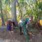 Antisipasi Genangan Air, Babinsa dan Warga Pohsangit Tengah Kompak Lakukan Pembersihan Saluran
