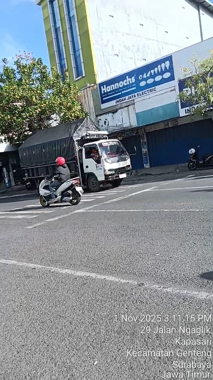 Truck Lawan Arus di Jalan Ngaglik, Satlantas Polrestabes Surabaya Dituding Lalai Saat Jam Rawan Macet