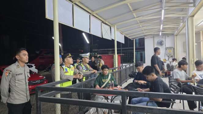 
					Polisi Gelar Patroli Skala Besar Antisipasi Libur Panjang dan Kenakalan Remaja di Kendal*