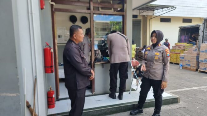 
					Sat Binmas Polres Lumajang Himbau Satpam Hotel Gajah Mada Antisipasi Curanmor