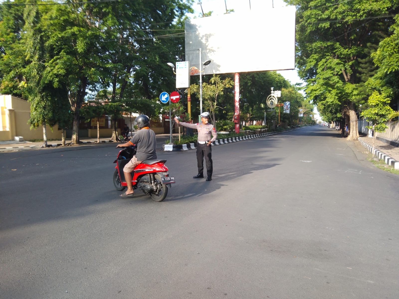 Satlantas Probolinggo Kota Siaga di Titik Rawan Macet, Dukung Keselamatan dan Ketertiban Jalan Raya