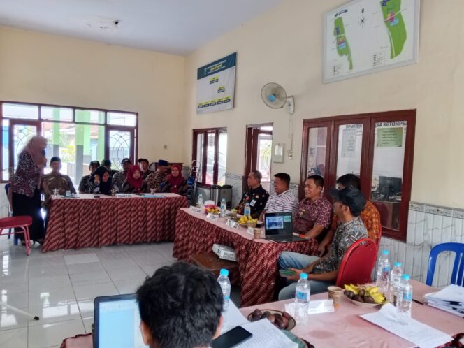 
					Ketompen Jadi Contoh Tata Kelola Keuangan Desa yang Transparan di Kecamatan Pajarakan