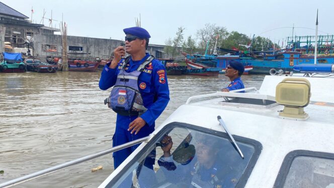 
					Satpolairud Polresta Pati Gencarkan Patroli Cegah Kebakaran Kapal, Prosedur Keselamatan Kapal Disisir Ketat di Sungai Silugonggo*