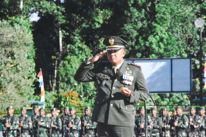 
Kenang Jasa Para Pahlawan Kemerdekaan, Kodim 1710/Mimika Gelar Upacara Bendera Peringatan Hari Pahlawan Tahun 2025