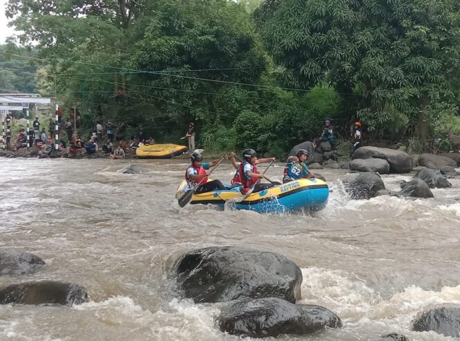 
Prestasi Gemilang! FAJI Probolinggo Unggul di Medan Sendiri, Targetkan Juara Umum Kejurprov 2025
