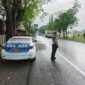 Aipda Indartono Kawal Poros Pagi, Satlantas Probolinggo Pastikan Arus Lalin Aman dan Lancar