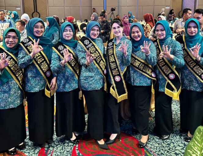 
					Perkuat Kualitas Generasi Muda, Ning Marisa Juwitasari Dilantik Jadi Bunda GenRe Probolinggo