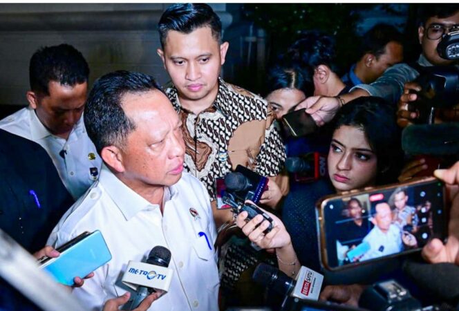 
					Presiden Prabowo Panggil Mendagri ke Istana Merdeka Secara Mendadak, Ada Apa Sebenarnya?