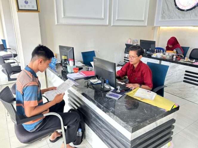 
					Polres Kediri Permudah Layanan SKCK, Kini Bisa Daftar Online Lewat Aplikasi Super App Polri Presisi