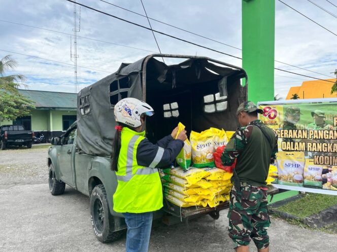 
					Dukung Program Gerakan Pangan Murah, Kodim 1710/Mimika Jual Beras SPHP di Timika