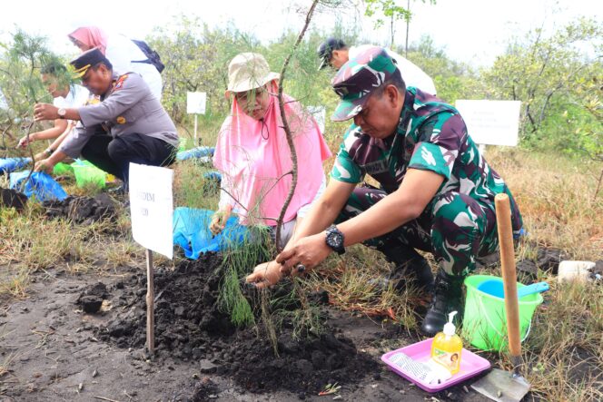 
					Mayor Inf Herawadi Karnawan Tekankan Pentingnya Rehabilitasi Pesisir pada Peringatan HCPSN 2025