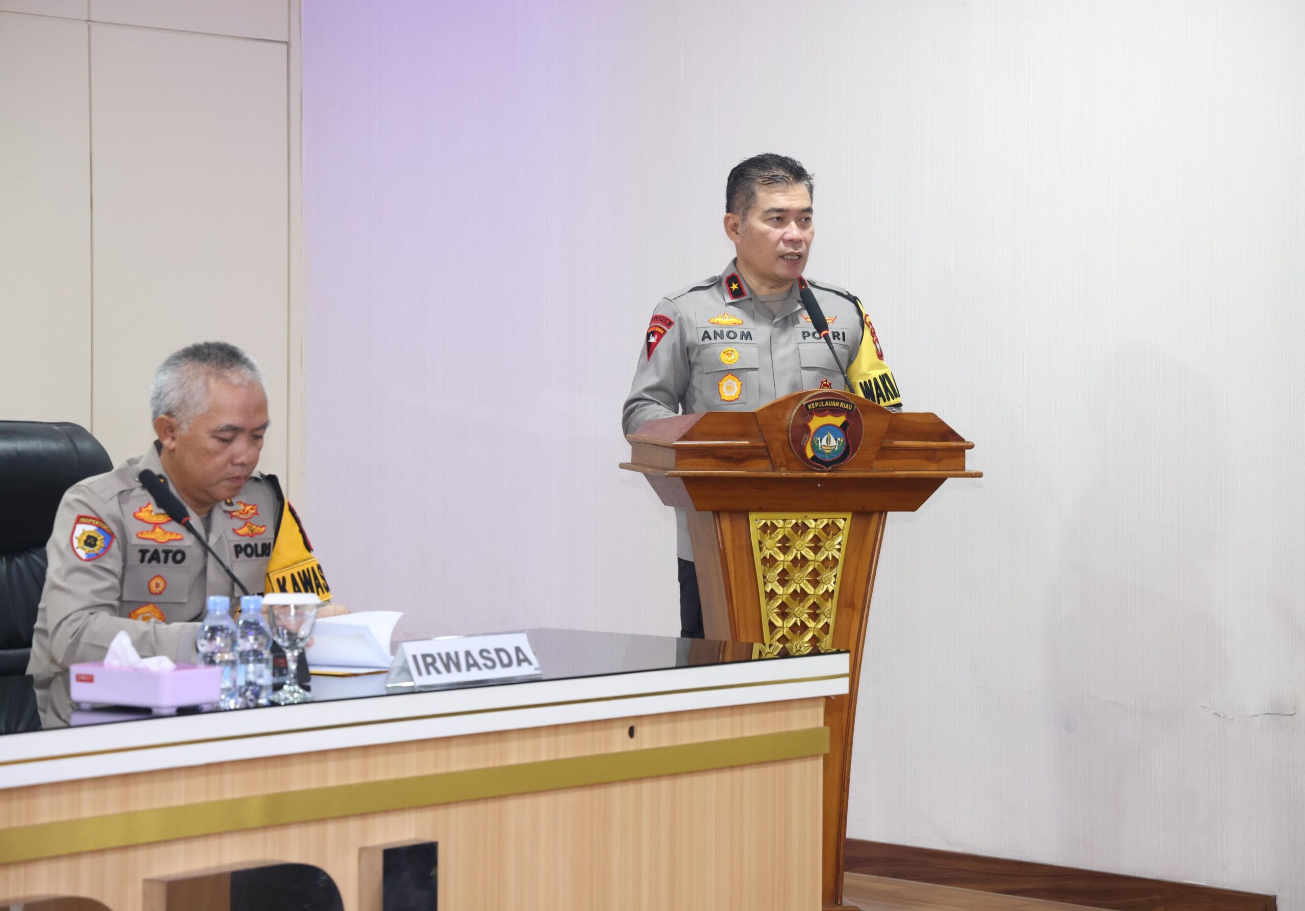 POLDA KEPRI GELAR TAKLIMAT AKHIR AUDIT KINERJA ITWASDA TAHAP II T.A. 2025