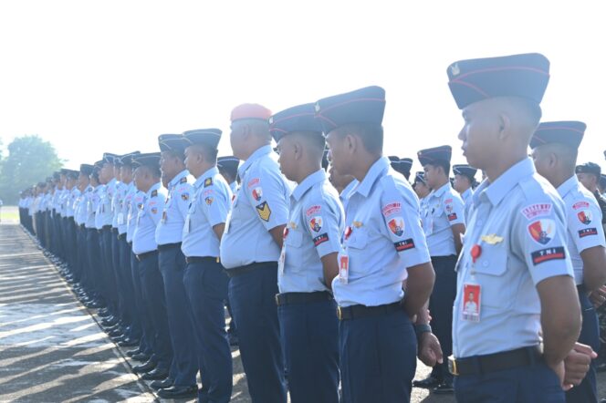 
Pimpin Apel Pagi, Danlanud Sultan Hasanuddin Tekankan Integritas dan Kesiapan Personel Menghadapi Tantangan Ke Depan