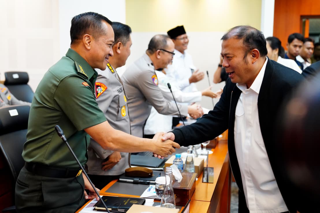 Asrenum Panglima TNI Paparkan Peran TNI dalam Penanggulangan Bencana di Hadapan Tim Pengawas DPR RI