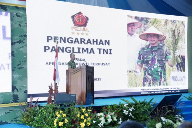 
Panglima TNI Instruksikan Jajaran TNI AD Jaga Kondusifitas dan Ketahanan Nasional di Apel Dansatkowil 2025