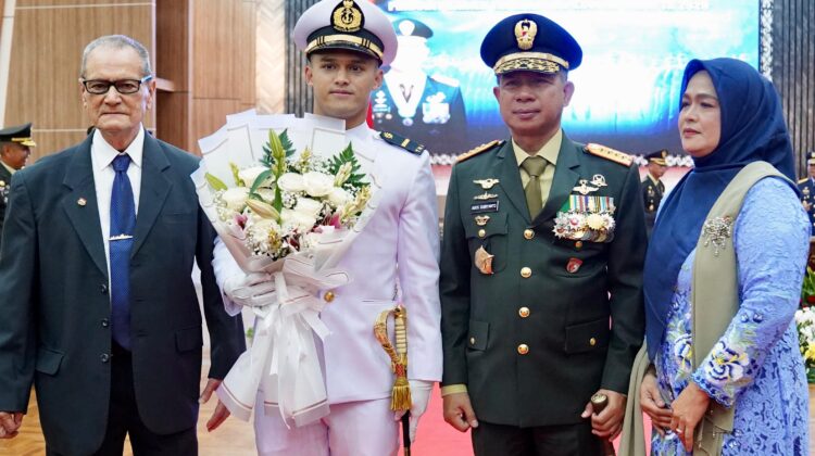 Panglima TNI Lantik 51 Perwira Muda Keahlian Khusus  Siber TA 2025