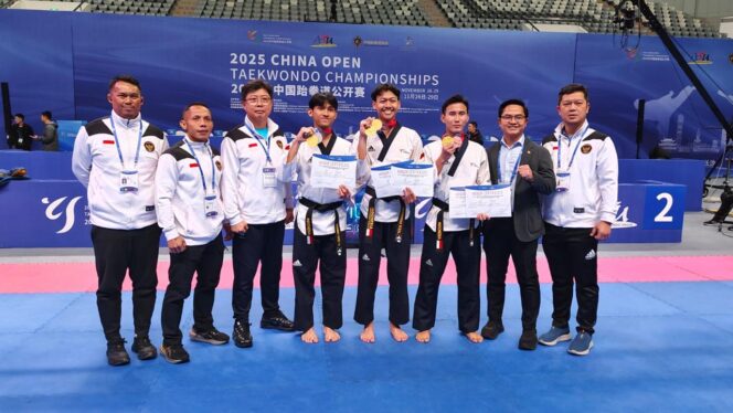
Tim Poomsae Putra Raih Prestasi Gemilang di China Open Taekwondo Championship 2025