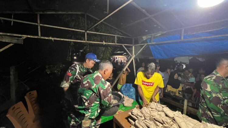 TNI AD Operasionalkan Dapur Lapangan di Aceh dan Sumbar untuk Bantu Korban Banjir dan Longsor
