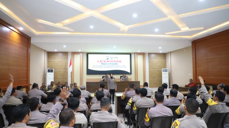 Latkatpuan Public Speaking, Polres Kediri Perkuat Kapasitas Personel di Lapangan