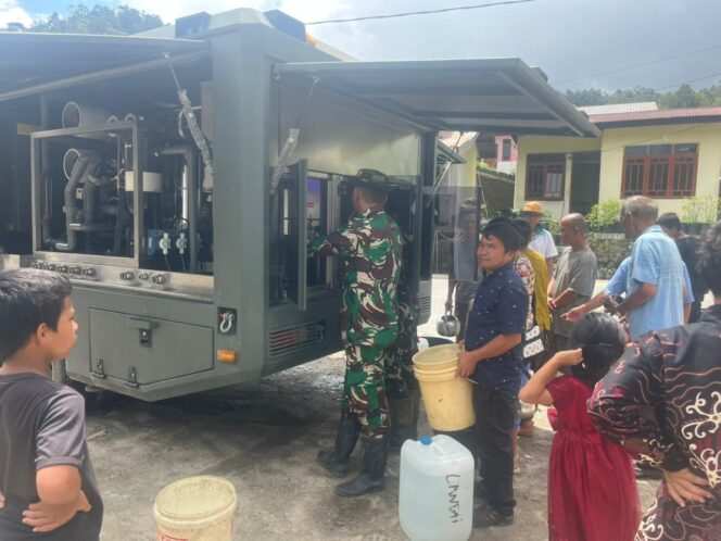 
					Mobil RO Yon Zipur 1/DD Siap Pastikan Ketersedian Air Bersih Di Tapanuli Utara